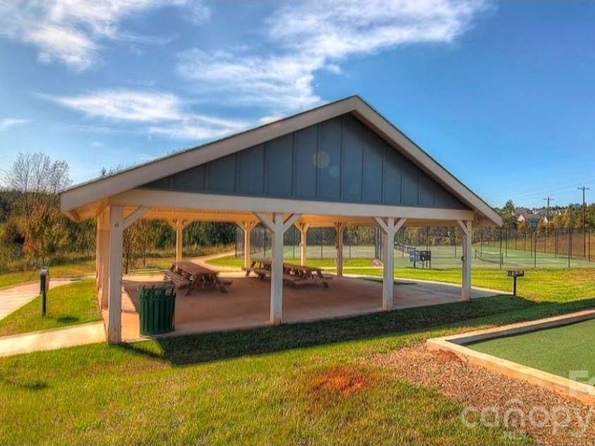 8238 Merryvale Lane, Charlotte, NC 28214.  MLS# CAR4350483, YatesRealty ID 13125. 