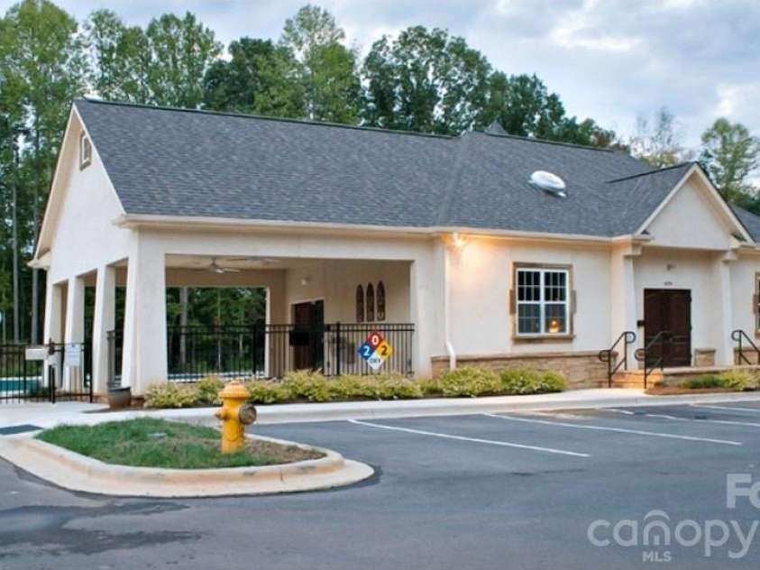 8238 Merryvale Lane, Charlotte, NC 28214.  MLS# CAR4350483, YatesRealty ID 13125. 