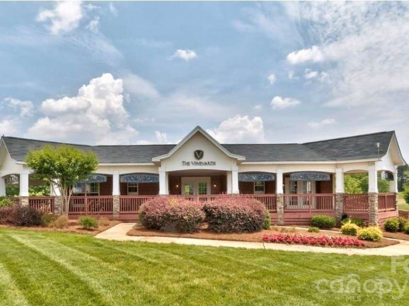 8238 Merryvale Lane, Charlotte, NC 28214.  MLS# CAR4350483, YatesRealty ID 13125. 