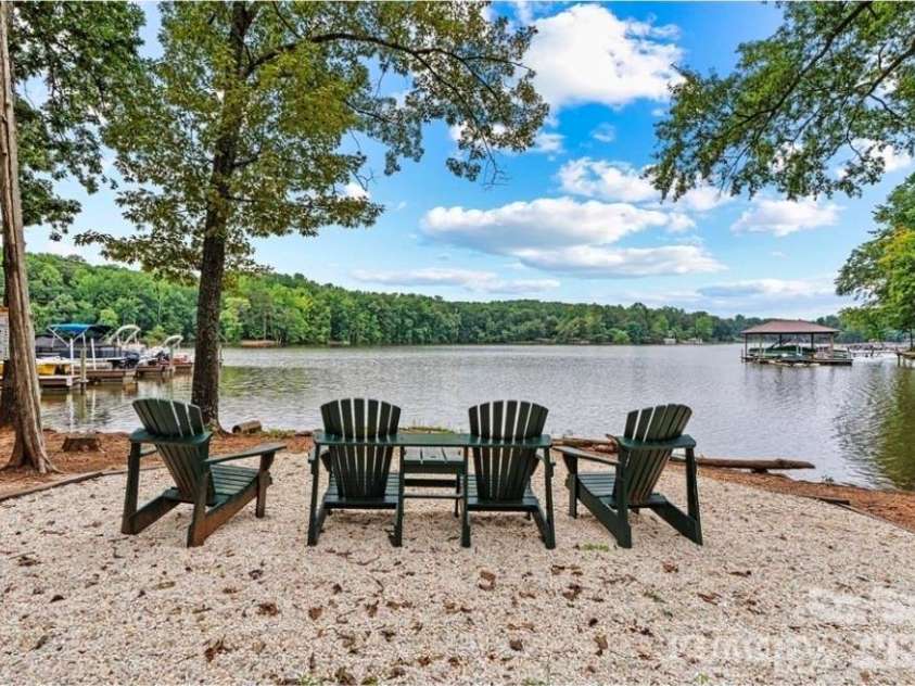 8238 Merryvale Lane, Charlotte, NC 28214.  MLS# CAR4350483, YatesRealty ID 13125. Lake 2.5 Minutes away