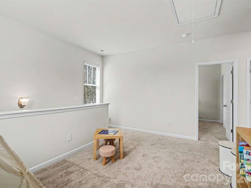 8238 Merryvale Lane, Charlotte, NC 28214.  MLS# CAR4350483, YatesRealty ID 13125. Loft