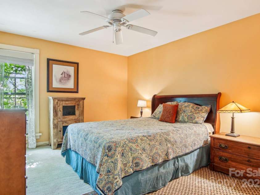 11 Club Street, Asheville, NC 28801.  MLS# CAR4252063, YatesRealty ID 13126. Larger Bedroom