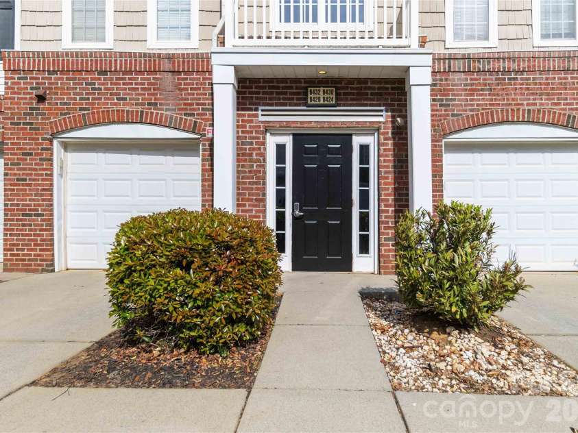 6432 Park Pond Drive, Charlotte, NC 28262.  MLS# CAR4370266, YatesRealty ID 13126. 