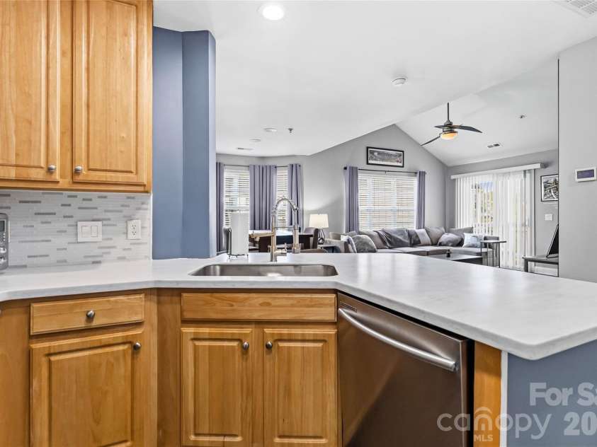 6432 Park Pond Drive, Charlotte, NC 28262.  MLS# CAR4370266, YatesRealty ID 13126. 