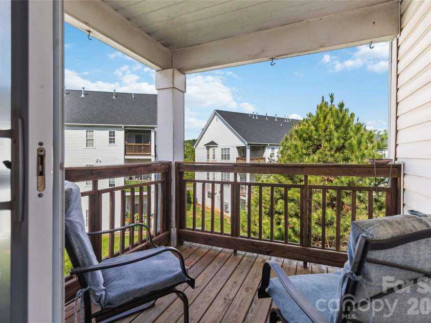 6432 Park Pond Drive, Charlotte, NC 28262.  MLS# CAR4370266, YatesRealty ID 13126. 