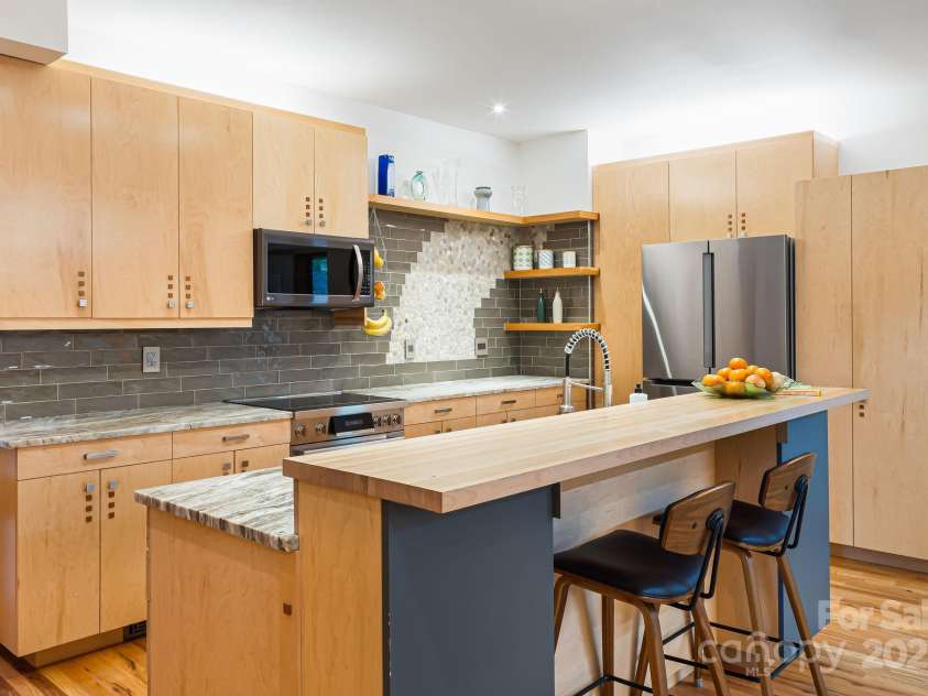 18 Balsam Court, Arden, NC 28704.  MLS# CAR4256080, YatesRealty ID 13127. 