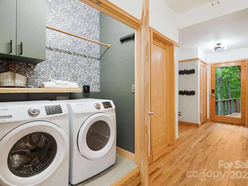 18 Balsam Court, Arden, NC 28704.  MLS# CAR4256080, YatesRealty ID 13127. LAUNDRY. MAIN FLOOR