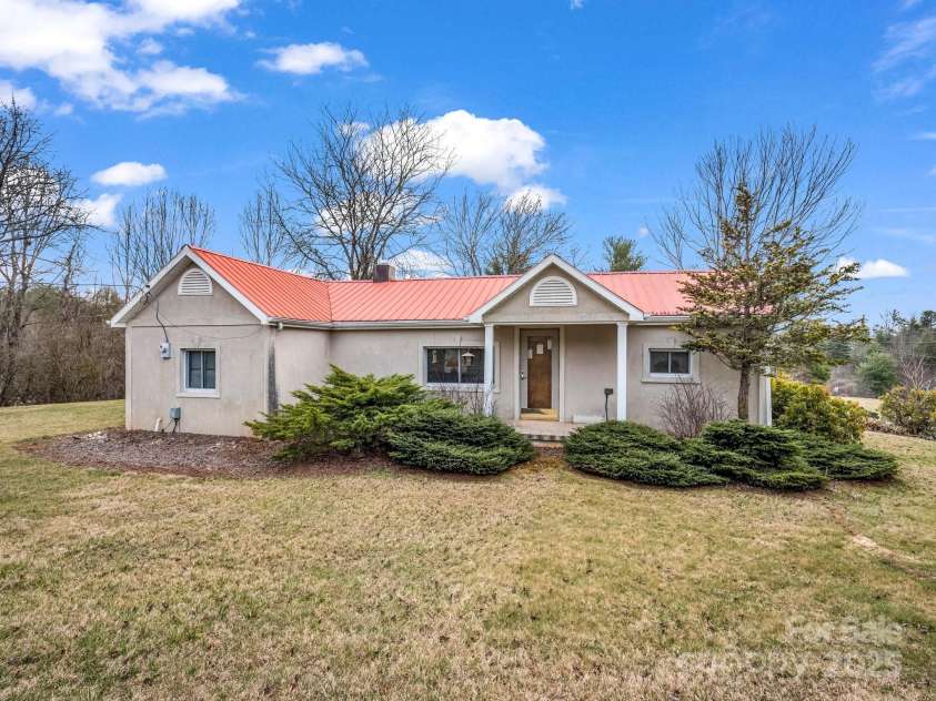 55 Settlers Trail, Mars Hill, NC 28754.  MLS# CAR4275597, YatesRealty ID 1313. 