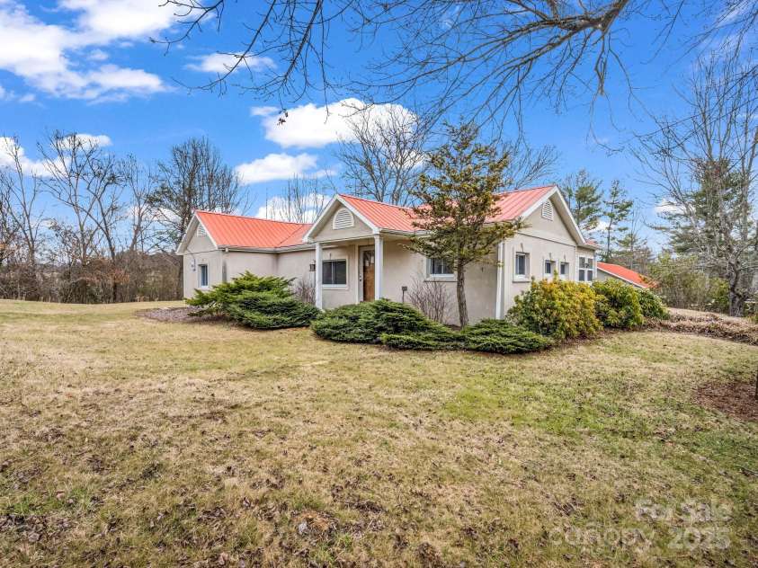 55 Settlers Trail, Mars Hill, NC 28754.  MLS# CAR4275597, YatesRealty ID 1313. 