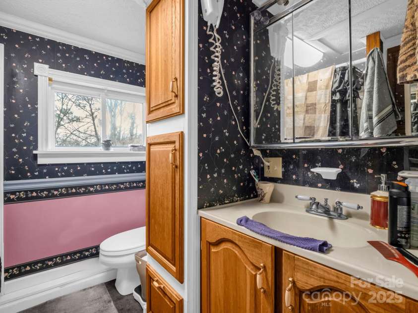55 Settlers Trail, Mars Hill, NC 28754.  MLS# CAR4275597, YatesRealty ID 1313. 