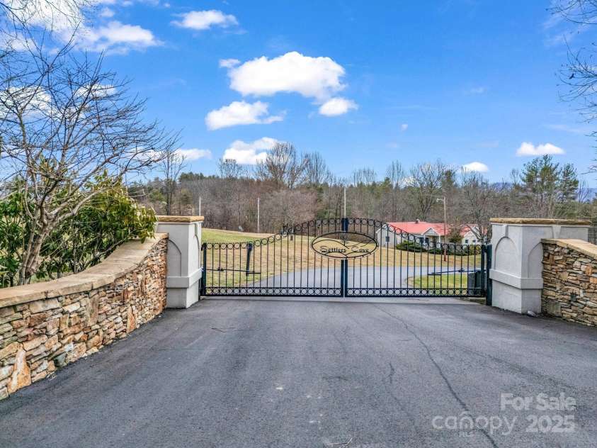 55 Settlers Trail, Mars Hill, NC 28754.  MLS# CAR4275597, YatesRealty ID 1313. 