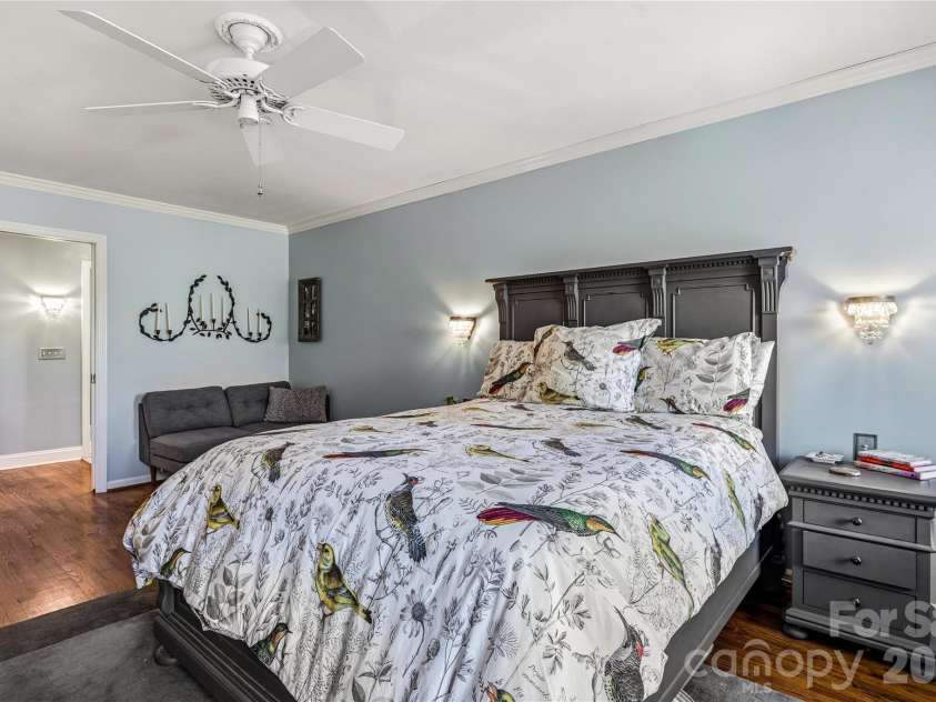 1218 Everette Place, Hendersonville, NC 28791.  MLS# CAR4370494, YatesRealty ID 13130. 