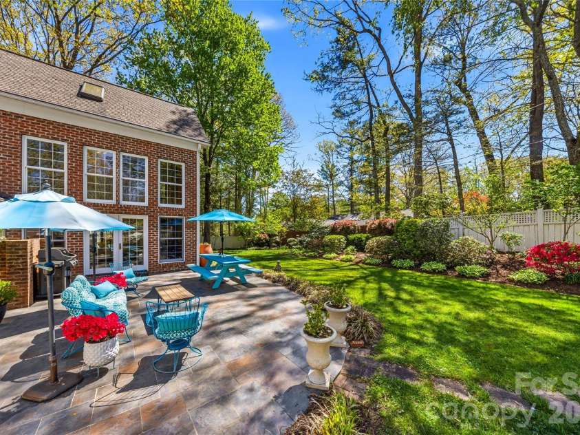 1218 Everette Place, Hendersonville, NC 28791.  MLS# CAR4370494, YatesRealty ID 13130. 