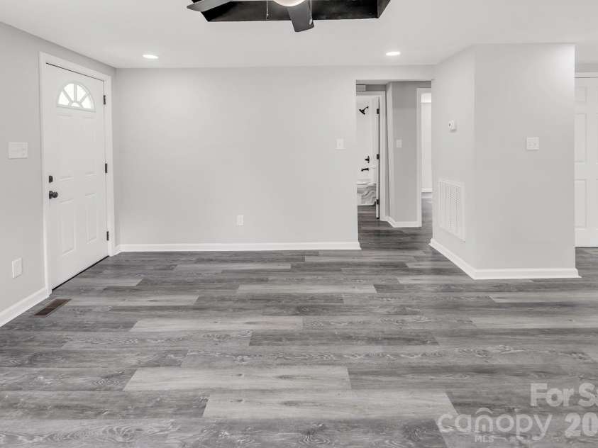 2091 & 2095 Catawba River Road, Fort Lawn, SC 29714.  MLS# CAR4283024, YatesRealty ID 13130. #2091 Living Room