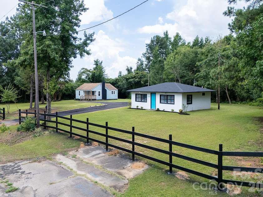 2091 & 2095 Catawba River Road, Fort Lawn, SC 29714.  MLS# CAR4283024, YatesRealty ID 13130. 