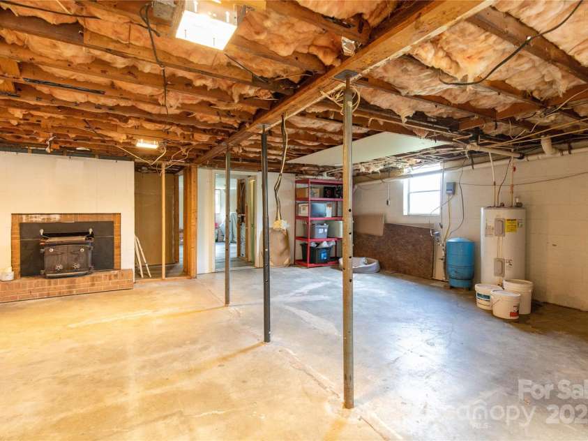 4024 Kenwood Drive, Jonesville, NC 28642.  MLS# CAR4248735, YatesRealty ID 13131. 