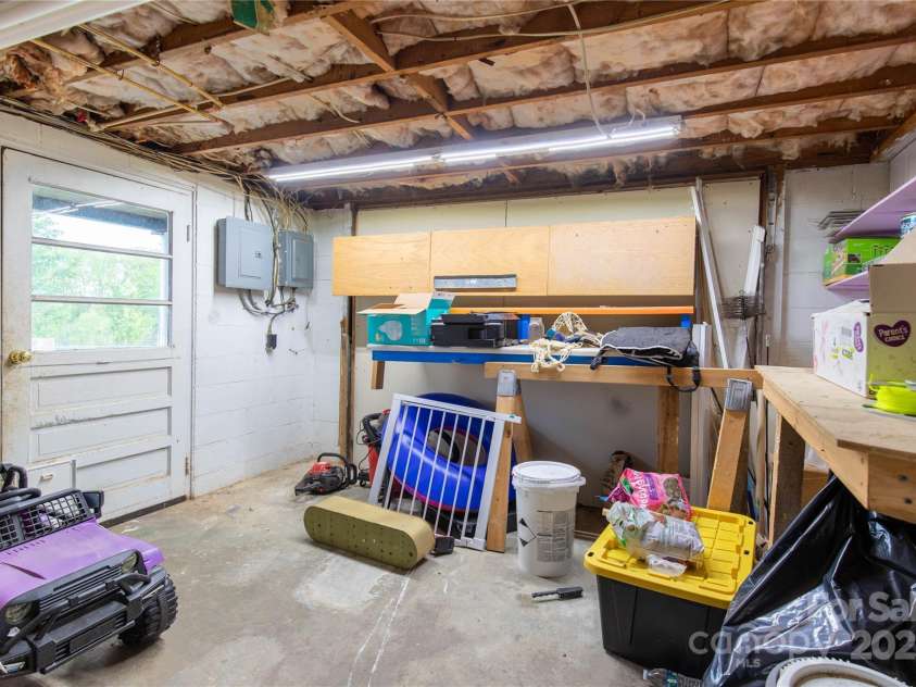 4024 Kenwood Drive, Jonesville, NC 28642.  MLS# CAR4248735, YatesRealty ID 13131. 