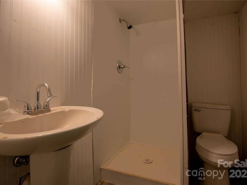 4024 Kenwood Drive, Jonesville, NC 28642.  MLS# CAR4248735, YatesRealty ID 13131. 