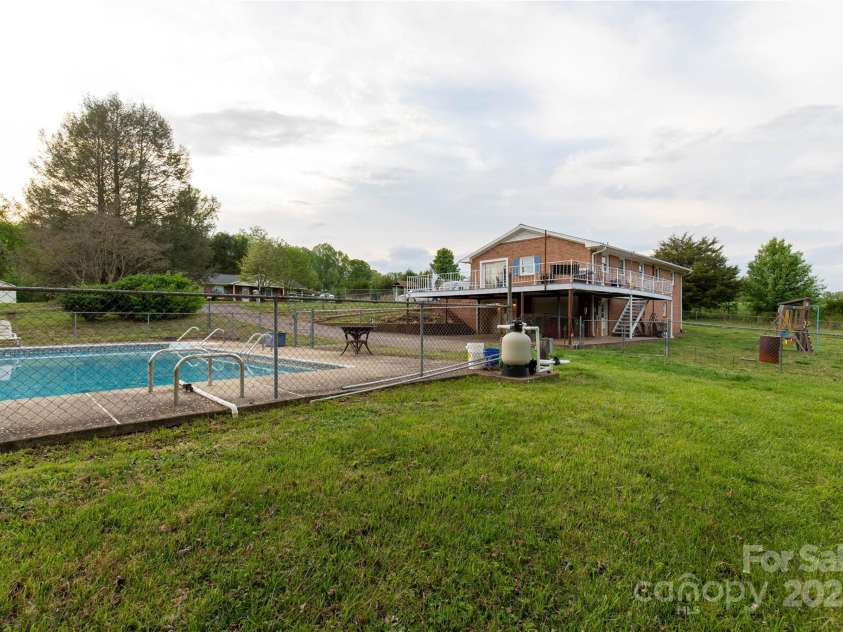 4024 Kenwood Drive, Jonesville, NC 28642.  MLS# CAR4248735, YatesRealty ID 13131. 