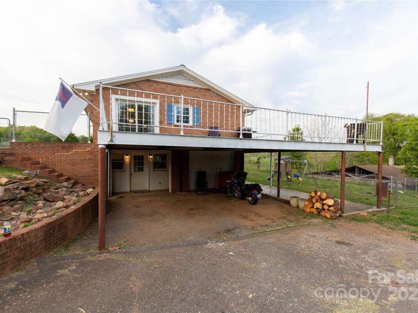 4024 Kenwood Drive, Jonesville, NC 28642.  MLS# CAR4248735, YatesRealty ID 13131. 