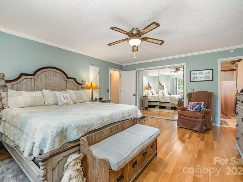 106 Oakwood Drive, Kings Mountain, NC 28086.  MLS# CAR4248964, YatesRealty ID 13132. 