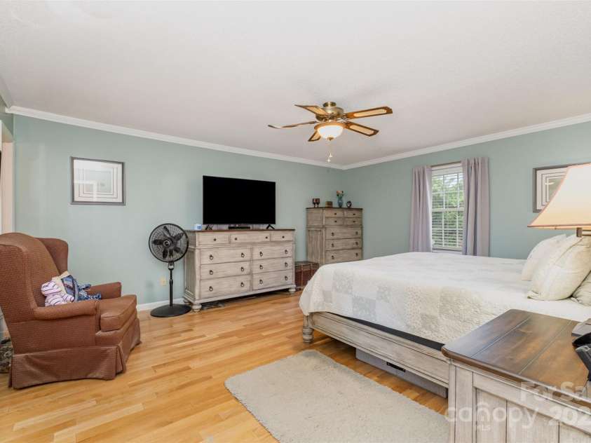 106 Oakwood Drive, Kings Mountain, NC 28086.  MLS# CAR4248964, YatesRealty ID 13132. 