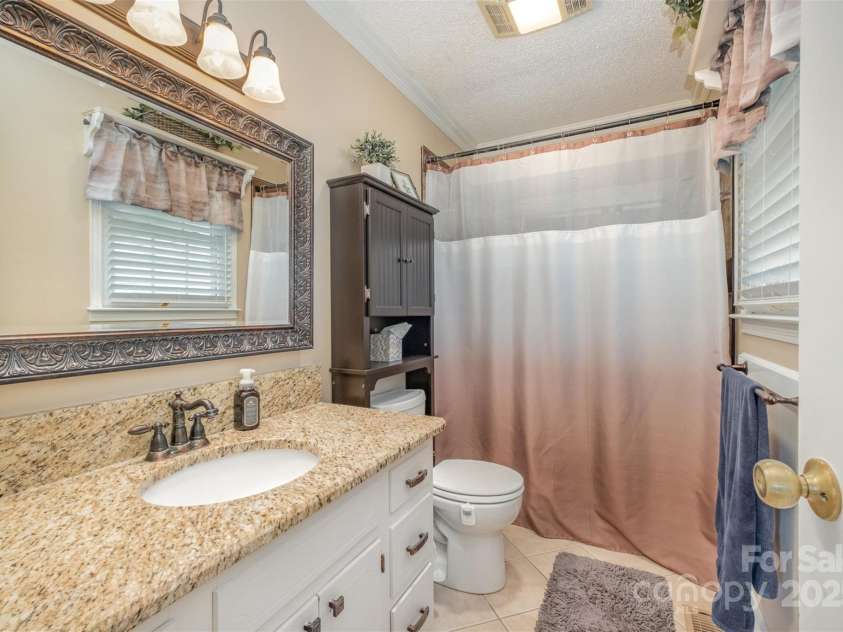 106 Oakwood Drive, Kings Mountain, NC 28086.  MLS# CAR4248964, YatesRealty ID 13132. 