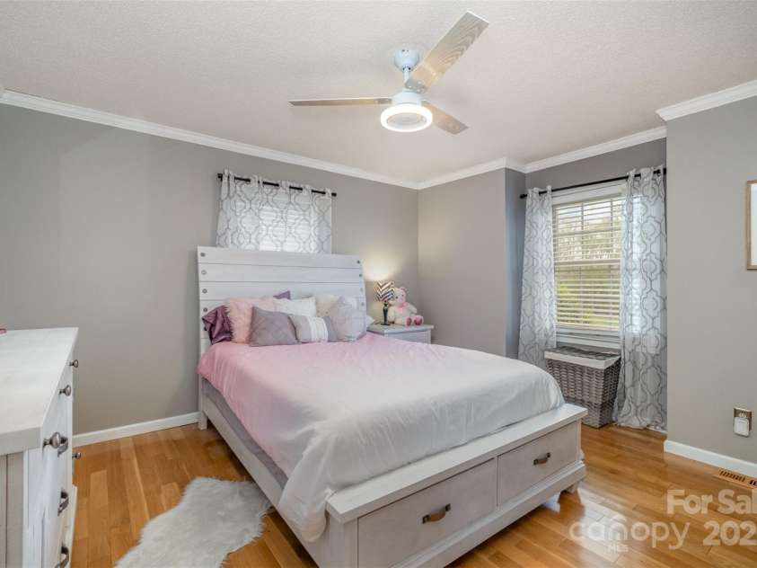 106 Oakwood Drive, Kings Mountain, NC 28086.  MLS# CAR4248964, YatesRealty ID 13132. 