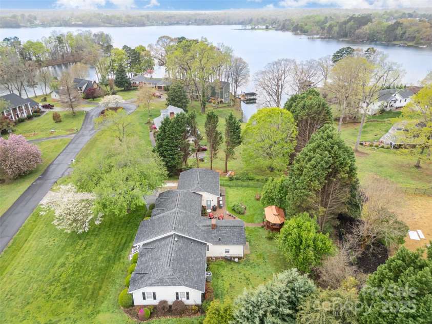 106 Oakwood Drive, Kings Mountain, NC 28086.  MLS# CAR4248964, YatesRealty ID 13132. 