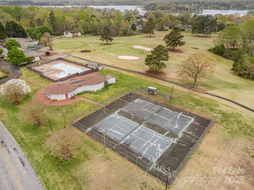 106 Oakwood Drive, Kings Mountain, NC 28086.  MLS# CAR4248964, YatesRealty ID 13132. 