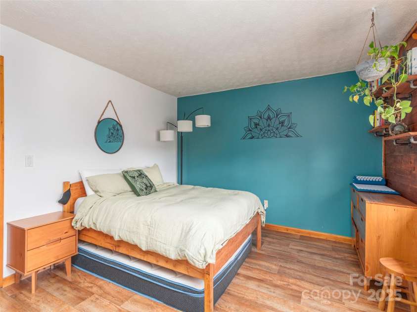 28 Cricket Lane, Maggie Valley, NC 28751.  MLS# CAR4243369, YatesRealty ID 13133. 