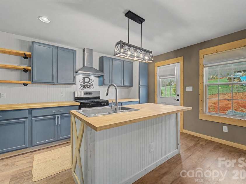 3240 Old Henson Cove Road, Canton, NC 28716.  MLS# CAR4356153, YatesRealty ID 13133. 