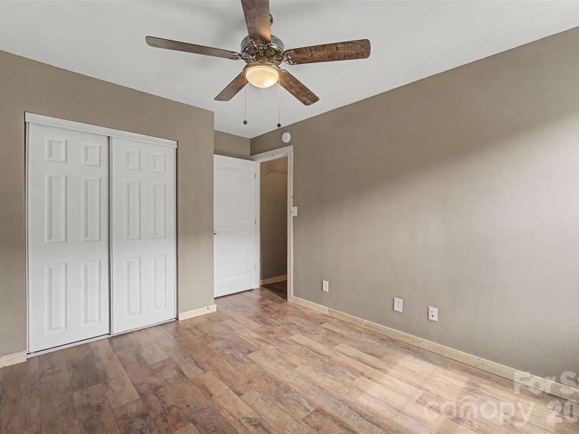 3240 Old Henson Cove Road, Canton, NC 28716.  MLS# CAR4356153, YatesRealty ID 13133. 
