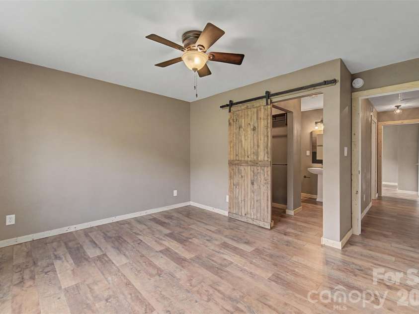 3240 Old Henson Cove Road, Canton, NC 28716.  MLS# CAR4356153, YatesRealty ID 13133. 