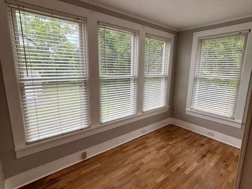 103 Duke Street, Great Falls, SC 29055.  MLS# CAR4259373, YatesRealty ID 13134. 