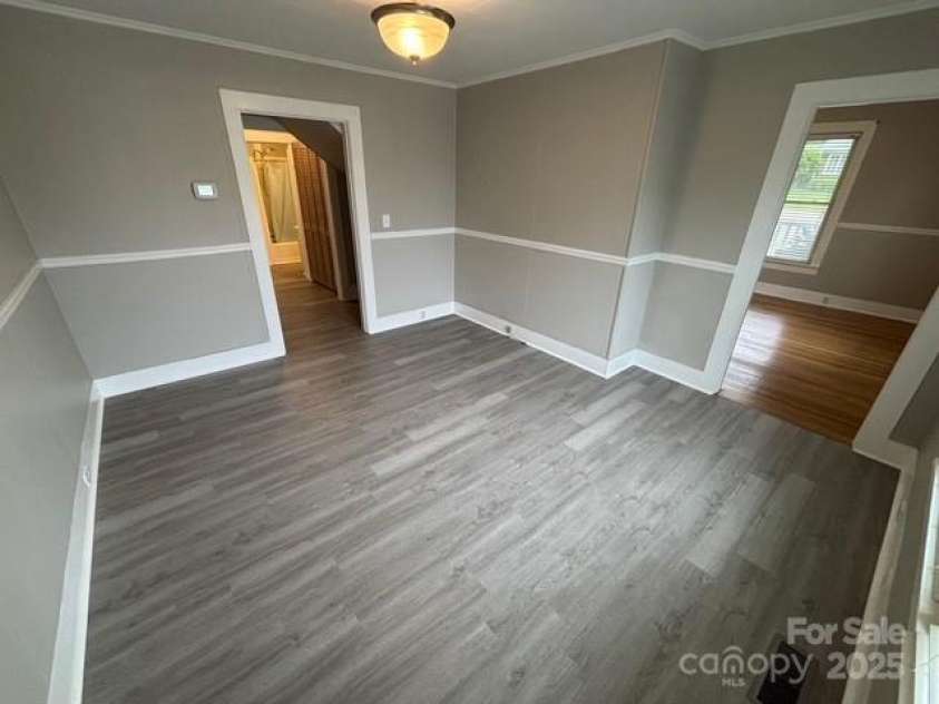 103 Duke Street, Great Falls, SC 29055.  MLS# CAR4259373, YatesRealty ID 13134. 