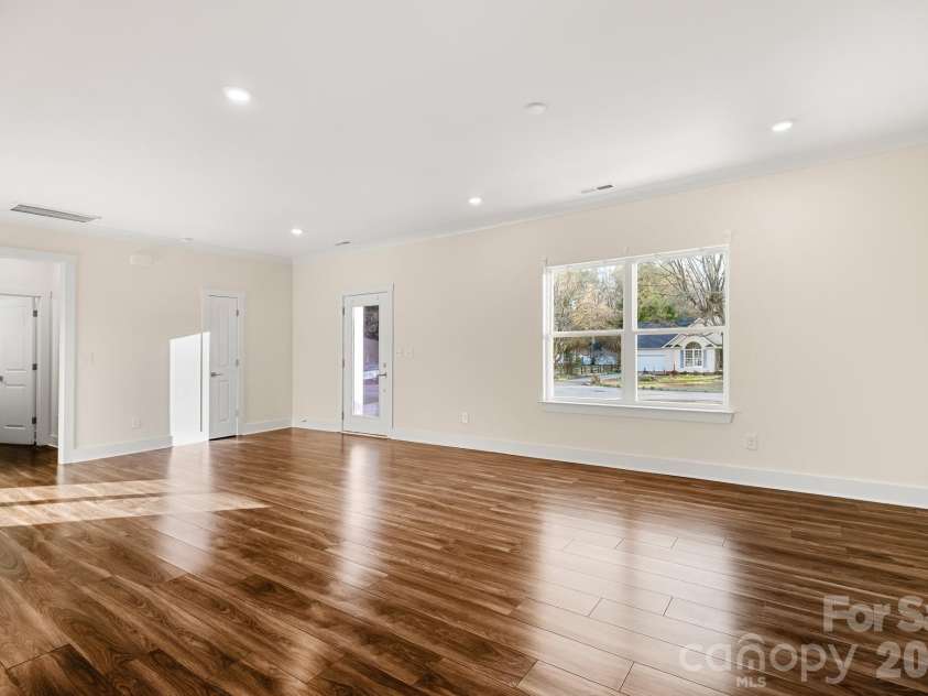 1235 Branch Street, Lancaster, SC 29720.  MLS# CAR4349903, YatesRealty ID 13134. GREAT ROOM