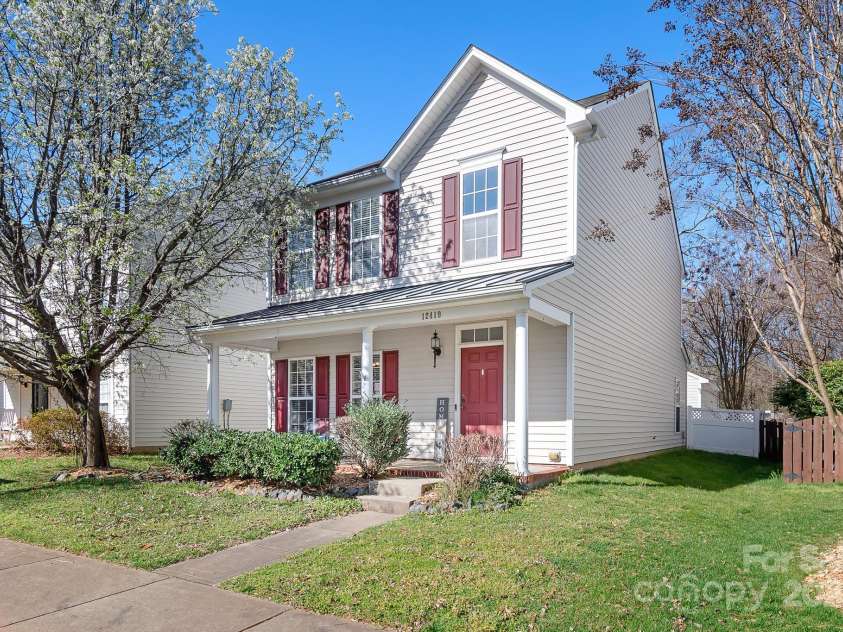 12419 Swan Wings Place, Huntersville, NC 28078.  MLS# CAR4235725, YatesRealty ID 13135. Charming 3 Bedroom Home