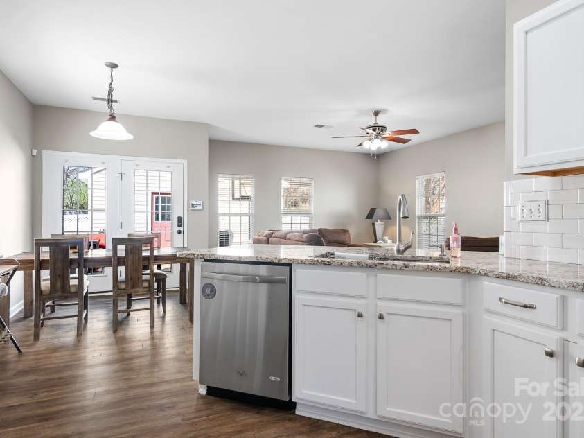 12419 Swan Wings Place, Huntersville, NC 28078.  MLS# CAR4235725, YatesRealty ID 13135. Great Open Floor Plan