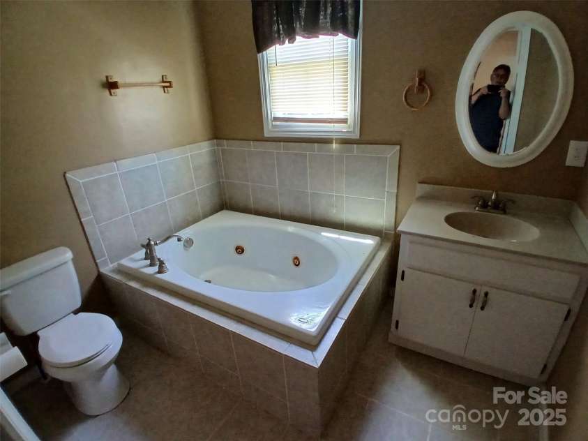 4194 Buffalo Shoals Road, Maiden, NC 28650.  MLS# CAR4251995, YatesRealty ID 13136. 