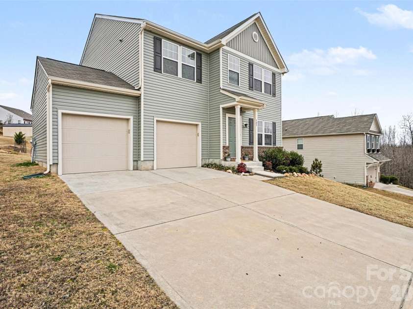 705 Wilshire Drive, Albemarle, NC 28001.  MLS# CAR4351237, YatesRealty ID 13136. 