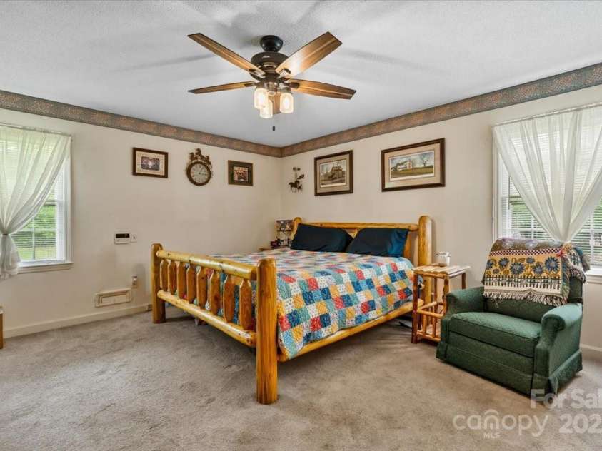 1044 Oakridge Farm Highway, Mooresville, NC 28115.  MLS# CAR4251682, YatesRealty ID 13137. 