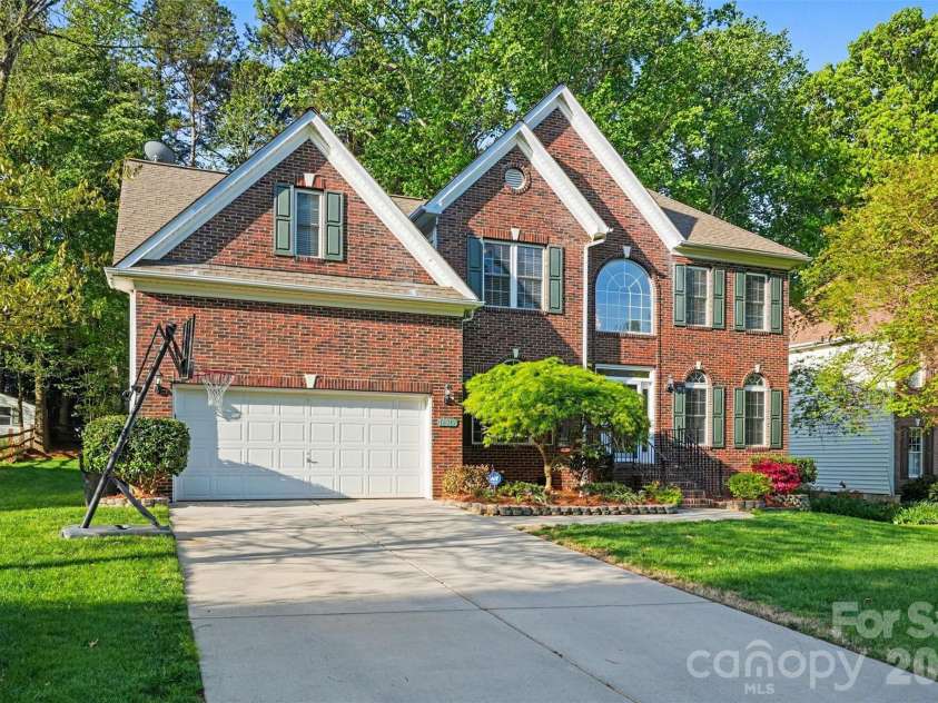 16919 Laureate Road, Huntersville, NC 28078.  MLS# CAR4366125, YatesRealty ID 13137. 