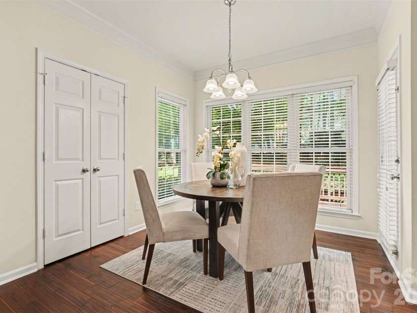 16919 Laureate Road, Huntersville, NC 28078.  MLS# CAR4366125, YatesRealty ID 13137. Breakfast area