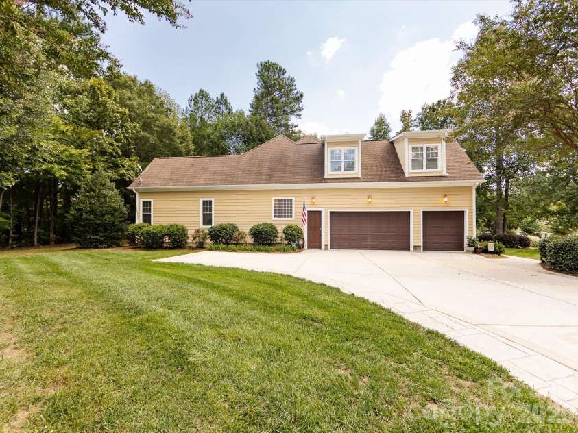 132 Chaska Loop, Troutman, NC 28166.  MLS# CAR4302593, YatesRealty ID 13138. 