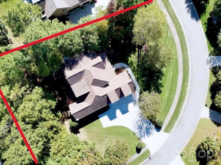 132 Chaska Loop, Troutman, NC 28166.  MLS# CAR4302593, YatesRealty ID 13138. Approx boundary line 