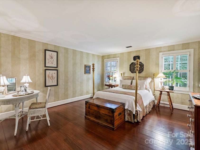 3040 Valencia Terrace, Charlotte, NC 28211.  MLS# CAR4252892, YatesRealty ID 13139. Bedroom 5