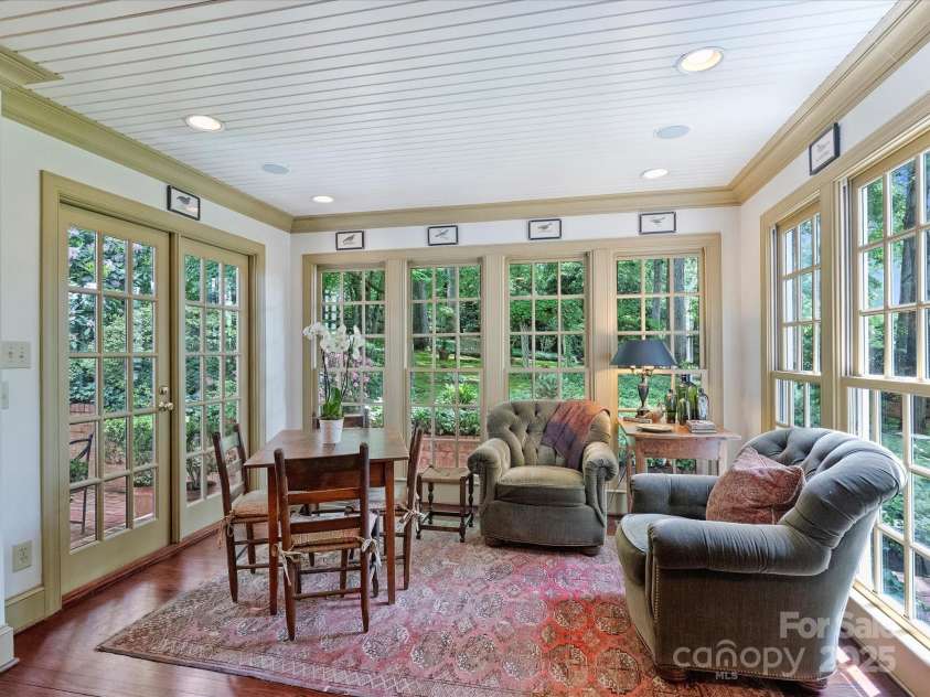 3040 Valencia Terrace, Charlotte, NC 28211.  MLS# CAR4252892, YatesRealty ID 13139. Sunroom