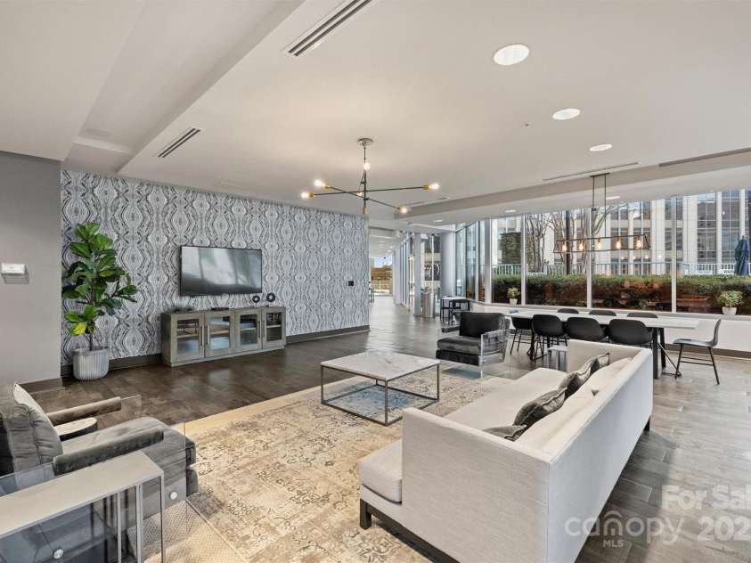 210 Church Street, Charlotte, NC 28202.  MLS# CAR4254825, YatesRealty ID 1314. Entertaining Space -10th floor 