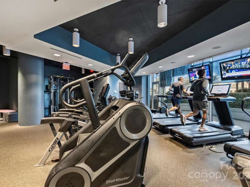 210 Church Street, Charlotte, NC 28202.  MLS# CAR4254825, YatesRealty ID 1314. Fitness Center -10th floor 